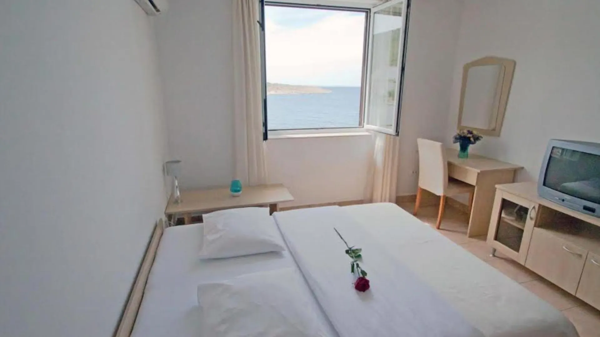 Beachfront Apartments Tamarix Posedarje 0*,  Kroatië